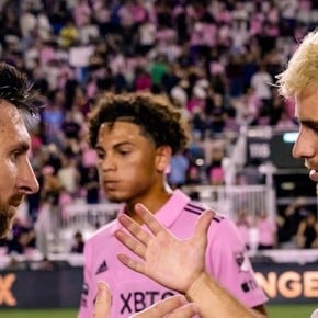 El emotivo reencuentro entre Messi y Hegardt, el jugador al que Leo le cumplió un sueño cuando sufría cáncer 