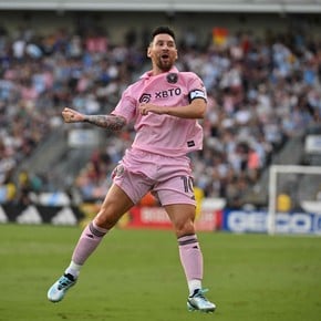 Messi: hermoso gol, otro show y a la final