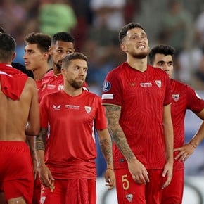 El difícil momento del Papu Gómez en Sevilla: sin minutos en la temporada