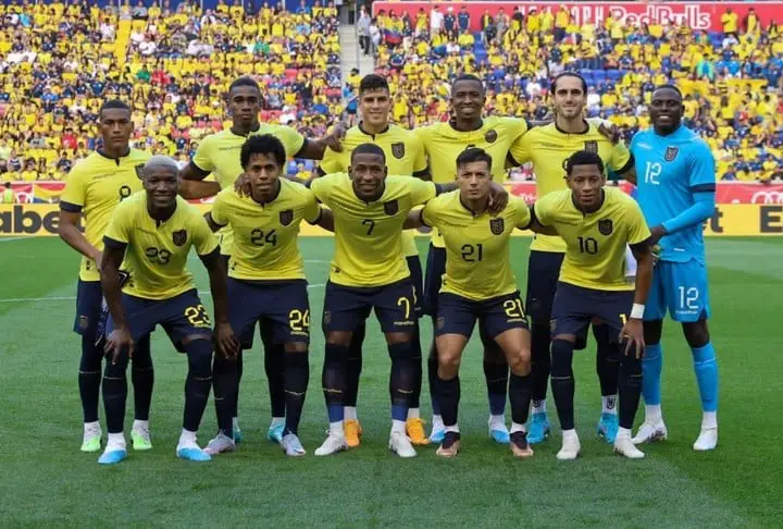 La formación de Ecuador en el amistoso contra Bolivia en Nueva Jersey, en junio pasado (@LaTri)