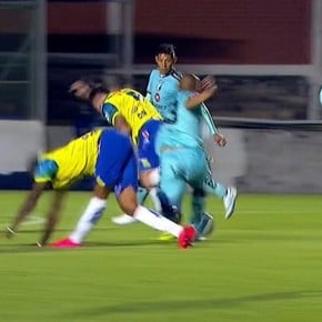 Doble golpe para Gualaceo: goleada en contra y dura lesión de Vinicio Angulo
