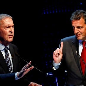 Sergio Massa y Juan Schiaretti se cruzaron por el Mundial 2030 durante el segundo debate presidencial 